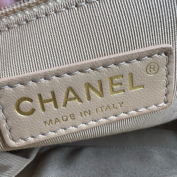 Chanel large maxi metallic bronze quilted boy flap bag - Picture 12 of 15